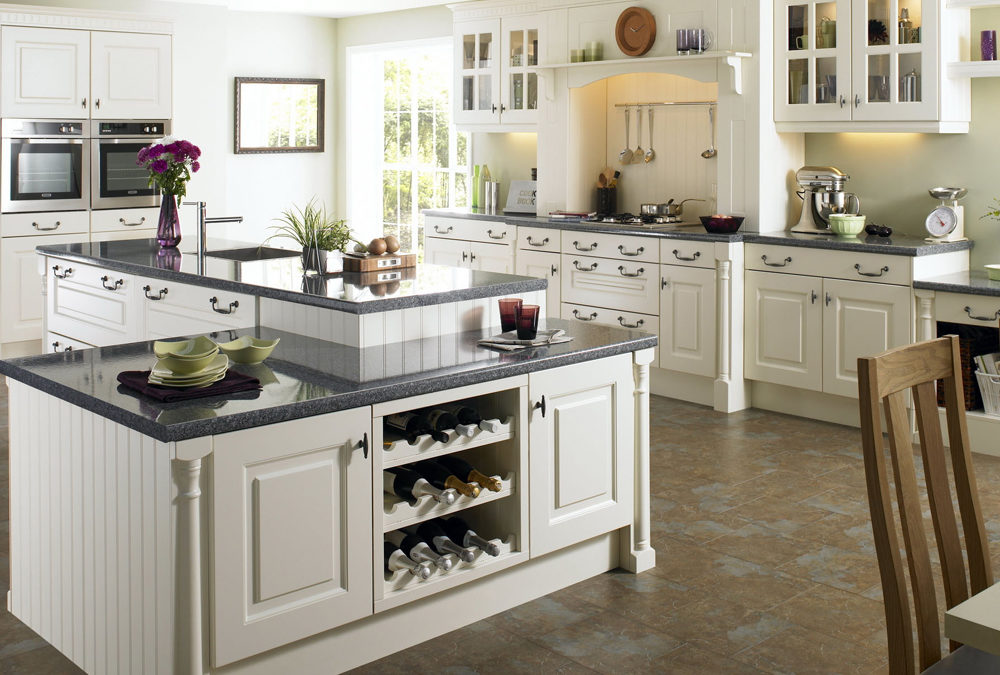 Raised Square Style Solid Wood White Design Kitchen Cabinets Swk